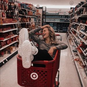 Meet your Posher, Evellyn